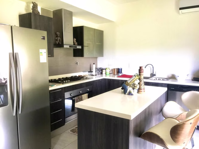 Hermosa Casa en Esquina con Amplio Jardín en Panama Pacifico 25*2828Mfk - Imagen 5
