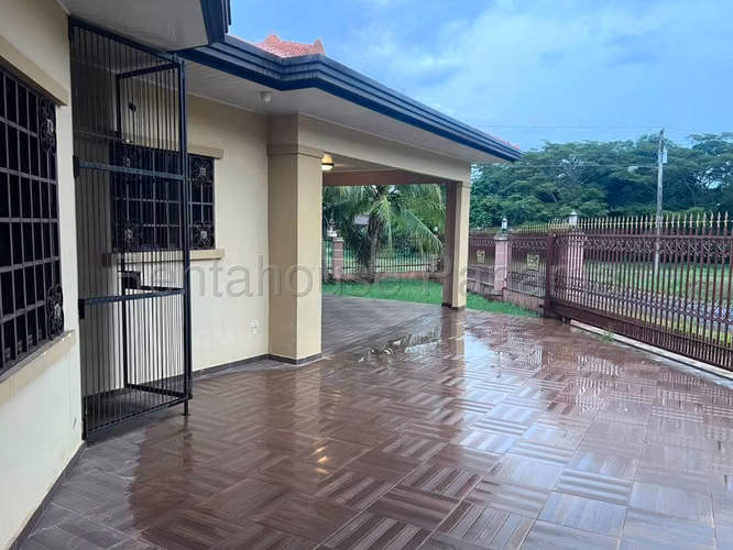 Se Vende Casa en Chitré MDV27-1906 - Imagen 3