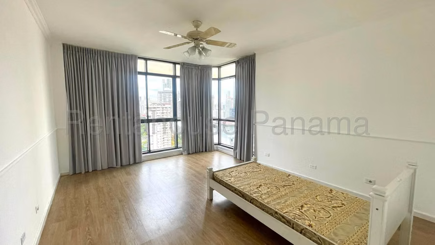 Venta de Exclusivo Apartamento  Av Balboa 27*1756Mfk