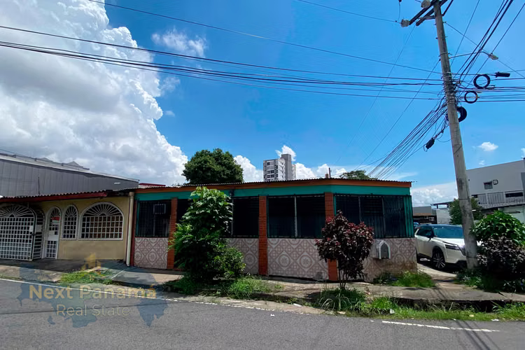 VENDO CASA EN PARQUE LEFEVRE 3 RECAMARAS