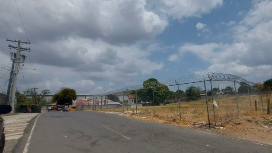 ALQUILER O VENTA TERRENO EN JUAN DIAZ - Imagen 3