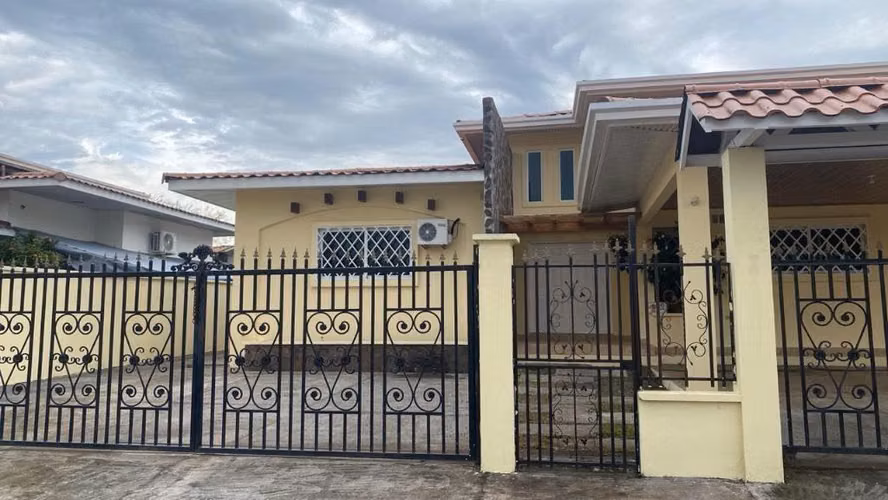 Se alquila amplia casa David  sin muebles 1.300 - Imagen 2