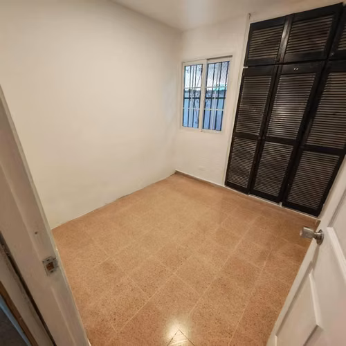 Se alquila Casa en Campo Limberg - Imagen 3