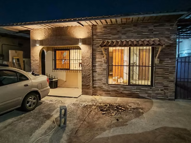 Se alquila Casa en Campo Limberg - Imagen 6