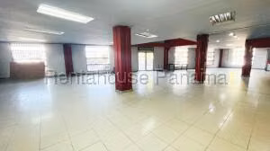 Local Lomercial en Alquiler en Calidonia 25jack4998 - Imagen 5