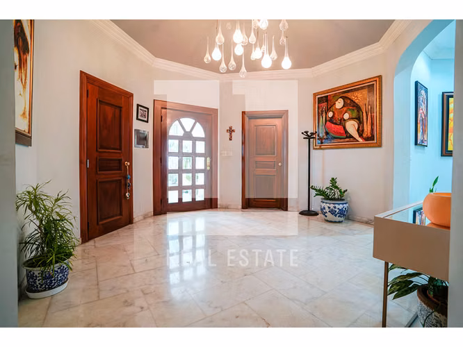 Se Vende Casa en Altos del Golf
