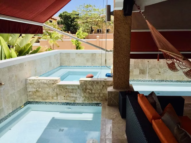 CLAYTON VILLAGE 4 Recámaras y una Vida Alrededor de la Piscina - Imagen 3