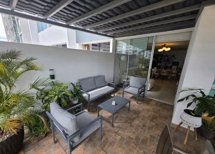 SE VENDE APTO EN P.H. CENTRAL PARK CON AMPLIA TERRAZA, POR DEBAJO DE AVALUO - Imagen 18