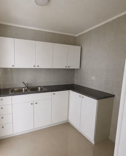 Apartamento en Vía España I con excelente iluminación y ubicación - Imagen 7