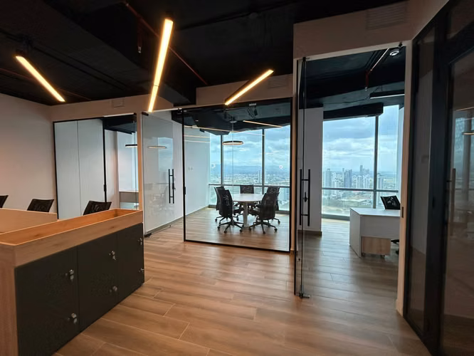 Alquiler de Oficinas en Financial Park | Desde 87m² hasta Piso Completo de 1,000m²