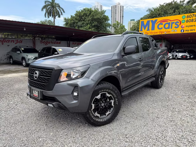 NISSAN FRONTIER 2025 SOLO 13 MIL KILOMETROS - Imagen 2