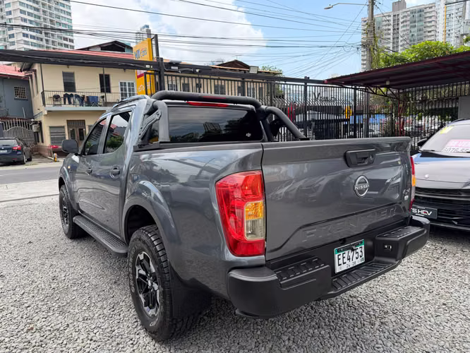 NISSAN FRONTIER 2025 SOLO 13 MIL KILOMETROS - Imagen 7