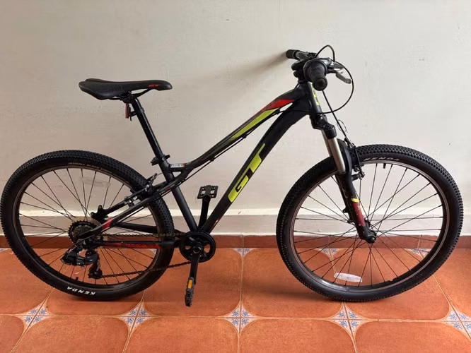 2 bicicletas de montaña GT por $250 - Imagen 2