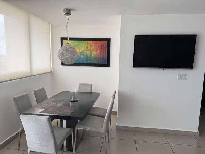 VENDO APARTAMENTO DE LUJO - PISO 24  ENTRANDO A CONDADO DEL REY