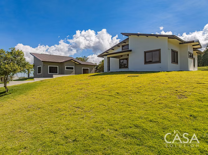 Casa Contemporánea con Vistas a las montañas en venta en Palmira, Boquete