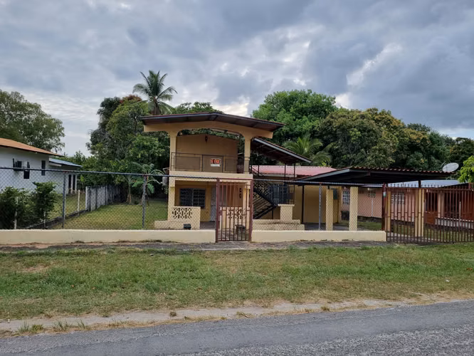 Vendo o alquilo casa en el Higo de San Carlos