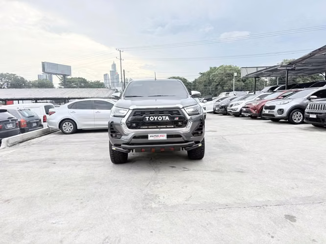 Toyota Hilux 2021 - Imagen 2