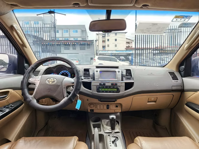 Toyota Fortuner 2013 - Imagen 11