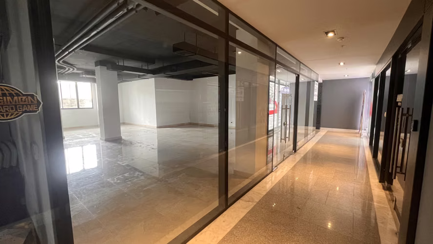 LOCALES COMERCIALES EN ALQUILER | PLAZA ROYAL BLUE - Imagen 9