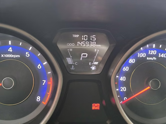 HYUNDAI ELANTRA AÑO 2013 AUTOMATICO