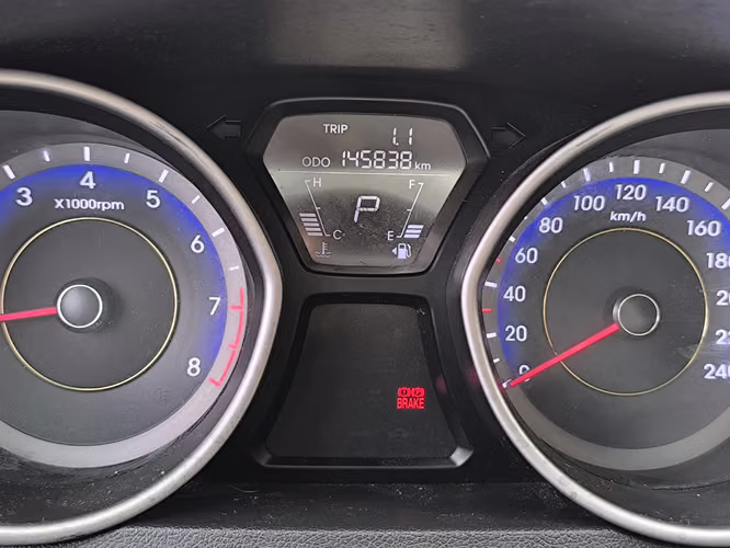 HYUNDAI ELANTRA AÑO 2013 AUTOMATICO - Imagen 6