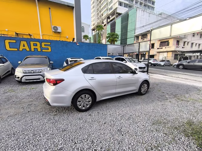 KIA RIO AÑO 2019 AUTOMATICOS - Imagen 5