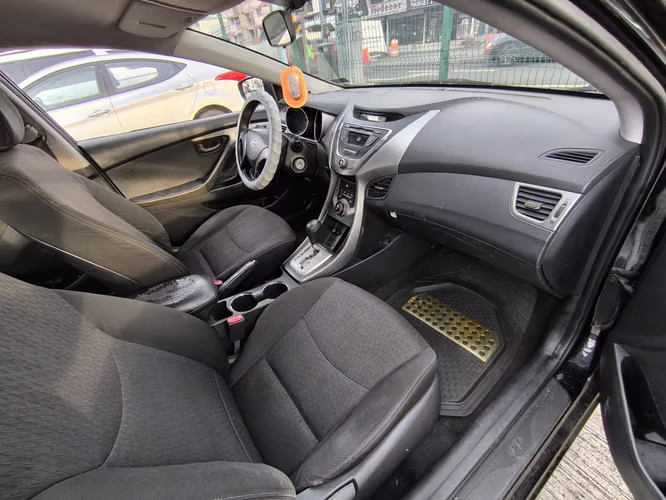 HYUNDAI ELANTRA AÑO 2013 AUTOMATICO - Imagen 8