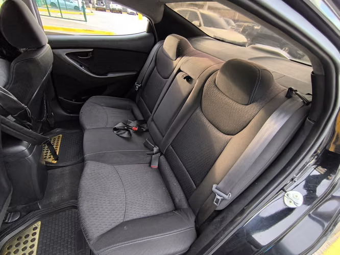 HYUNDAI ELANTRA AÑO 2013 AUTOMATICO - Imagen 10