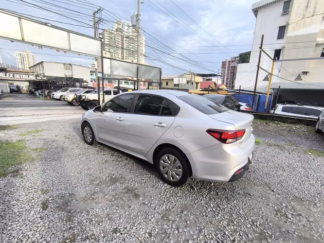 KIA RIO AÑO 2019 AUTOMATICOS - Imagen 6