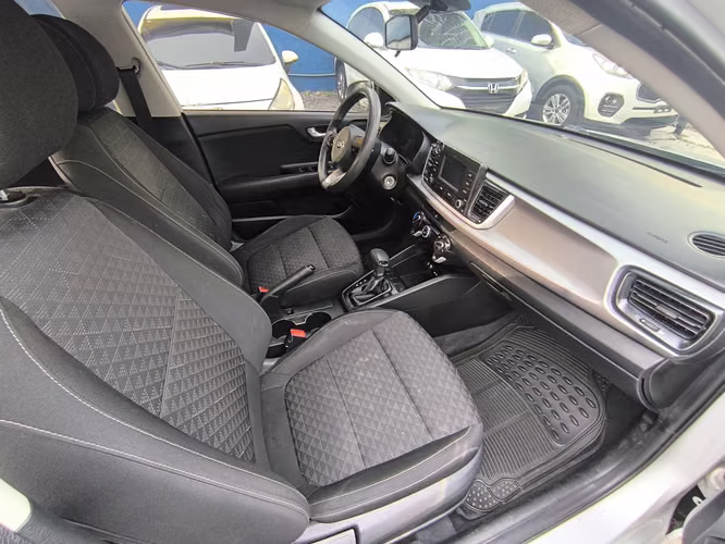 KIA RIO AÑO 2019 AUTOMATICOS - Imagen 7