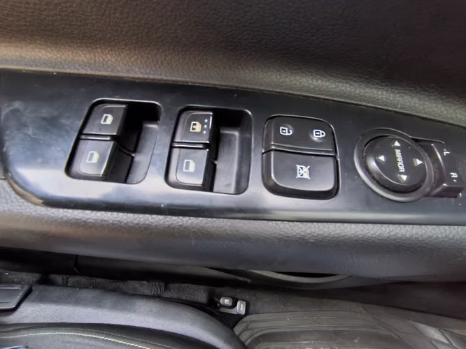 KIA RIO AÑO 2018 AUTOMATICO - Imagen 6