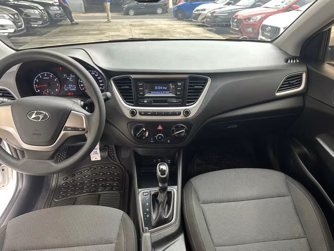 Hyundai Accent 2019 - Imagen 8