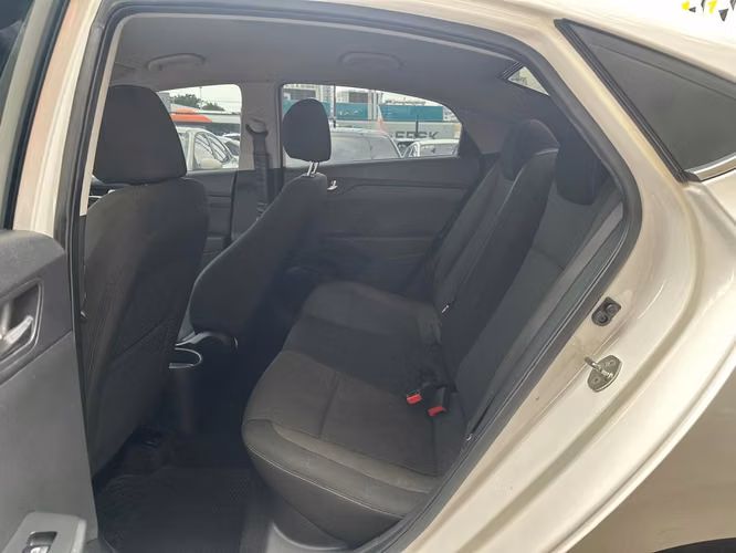 Hyundai Accent 2024 - Imagen 10