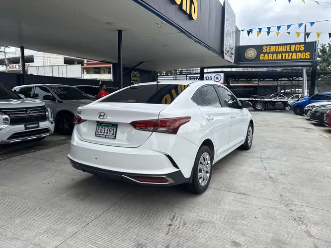 Hyundai Accent 2024 - Imagen 4