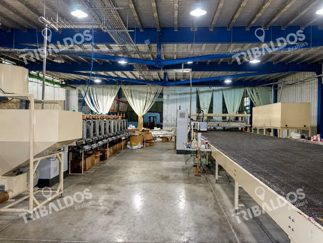 Venta de Bodega en Las Cumbres