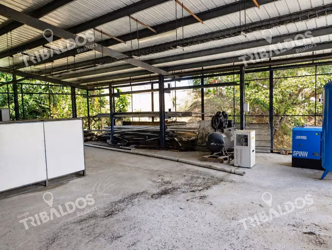 Venta de Bodega en Las Cumbres