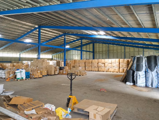 Venta de Bodega en Las Cumbres