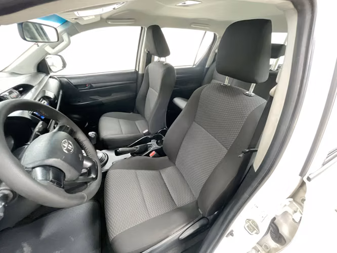 TOYOTA HILUX - 2024 - PPHX - Automarket - Imagen 5