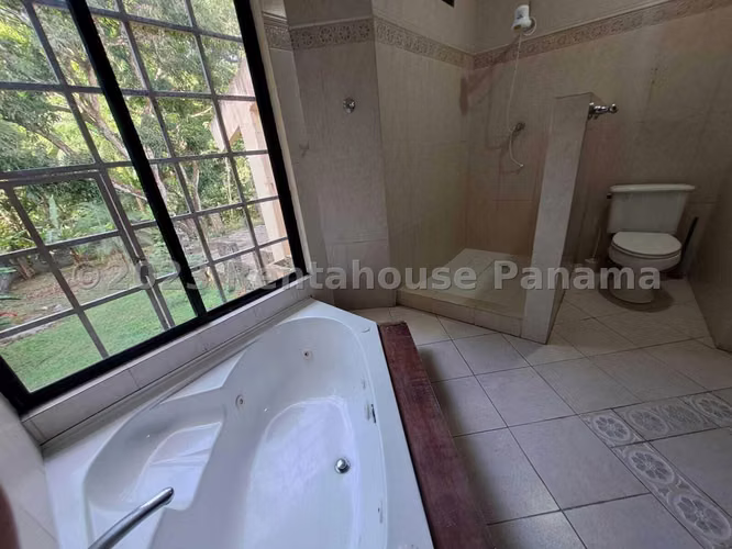 VENTA ESPECTACULAR CASA EN LAS CUMBRES | NATURALEZA, TRANQUILIDAD Y AMPLIOS ESPACIOS #25-5655 - Imagen 9