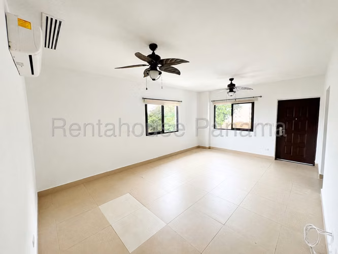 Oportunidad Apartamento en venta Embassy Village Albrook  25YCG9756 - Imagen 2