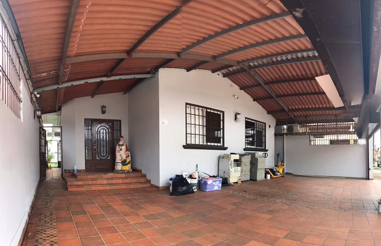 VENTA DE CASA EN BRISAS DEL GOLF | AMPLIA TERRAZA, PATIO Y EXCELENTE DISTRIBUCIÓN #25-5663