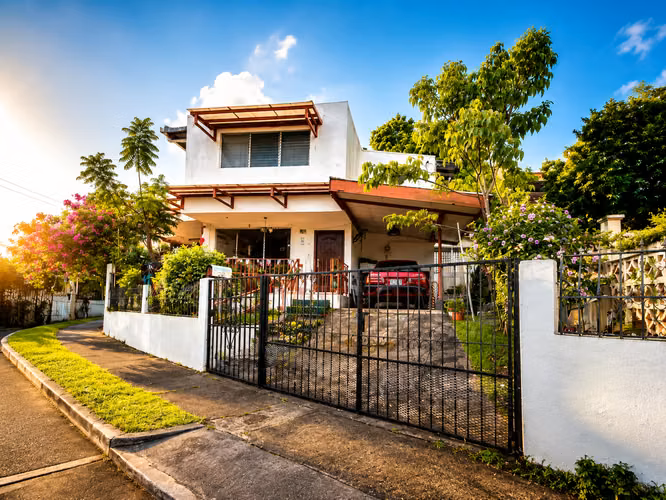 CASA EN VENTA EN BETANIA | AMPLIA, CÓMODA Y CON HERMOSOS ESPACIOS AL AIRE LIBRE #25-3230