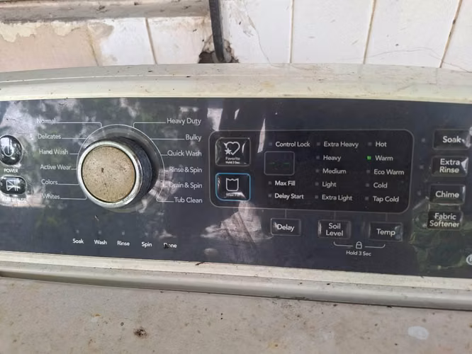 Se vende lavadora FRIGIDAIRE de 22 kg capacidad
