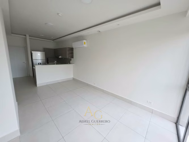 APARTAMENTO EN ALQUILER LÍNEA BLANCA COCO DEL MAR - Imagen 2