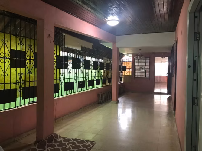 CASA EN VENTA EN EL CENTRO DE LA CIUDAD | AMPLIA, SEGURA Y FAMILIAR #25-5793 - Imagen 8