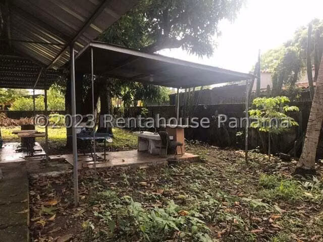 CASA EN VENTA EN JUAN DÍAZ | 960 M² DE TERRENO — EXCELENTE OPORTUNIDAD DE INVERSIÓN #24-1889