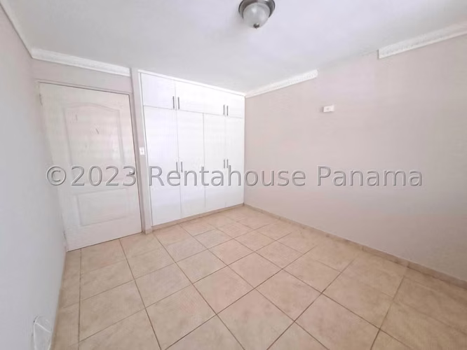 CASA DE ESQUINA EN VENTA | BRISAS DEL GOLF, ARRAIJÁN #23-7320 - Imagen 17