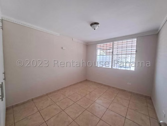 CASA DE ESQUINA EN VENTA | BRISAS DEL GOLF, ARRAIJÁN #23-7320 - Imagen 12