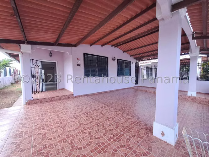 CASA DE ESQUINA EN VENTA | BRISAS DEL GOLF, ARRAIJÁN #23-7320 - Imagen 5