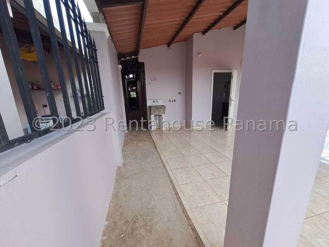 CASA DE ESQUINA EN VENTA | BRISAS DEL GOLF, ARRAIJÁN #23-7320 - Imagen 16